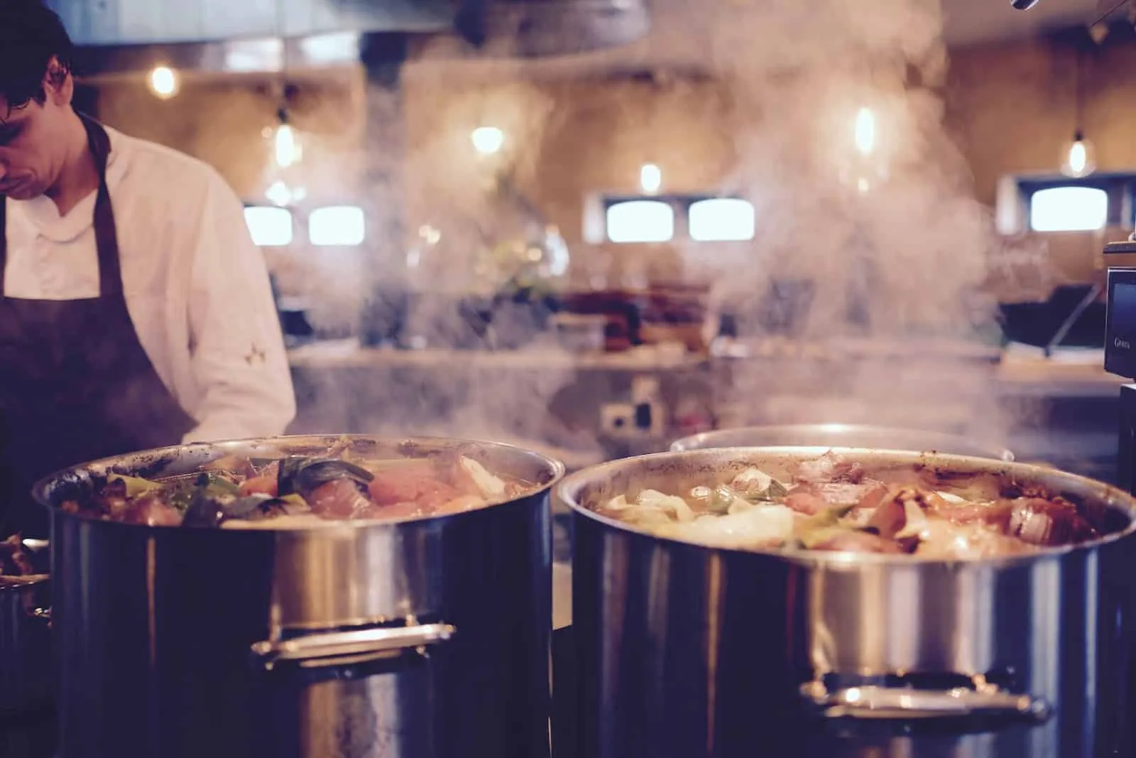 equipements dune cuisine professionnelle en inox