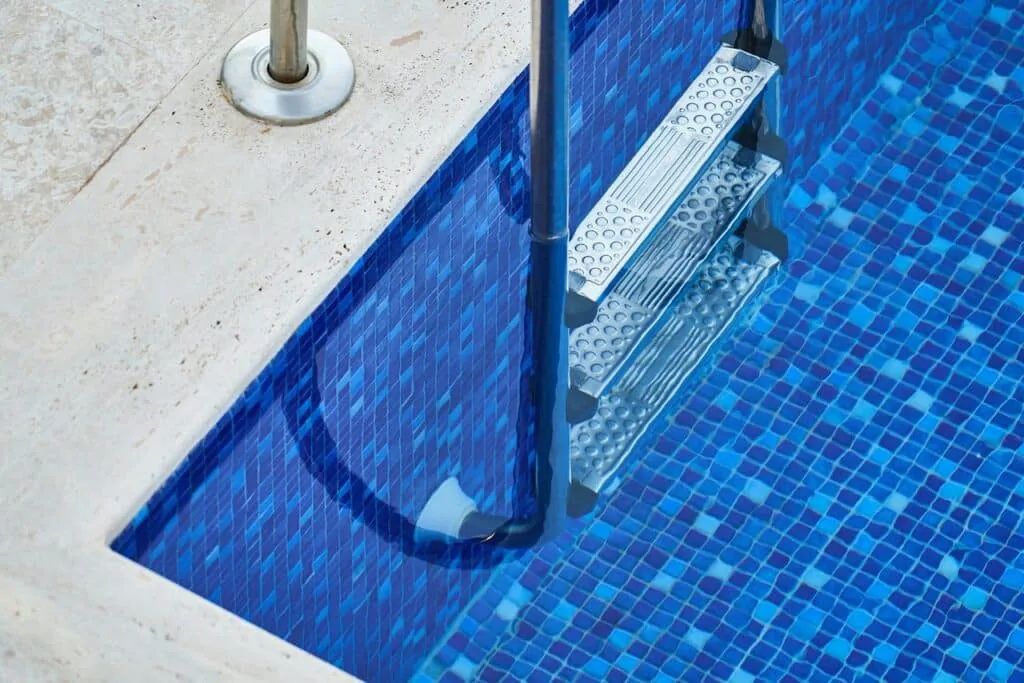 Que faire de l eau de piscine entretien