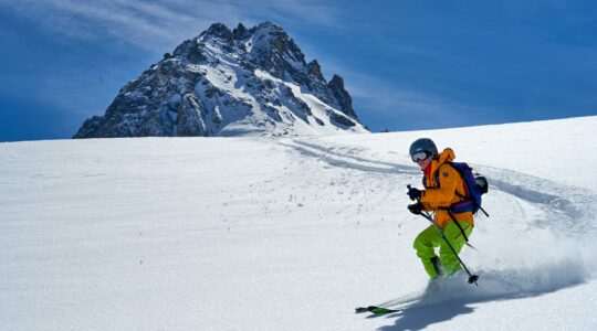 Comment choisir une paire de skis efficacement ?
