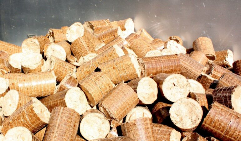 Comment se chauffer au poêle à pellets ou à granulés de bois ?
