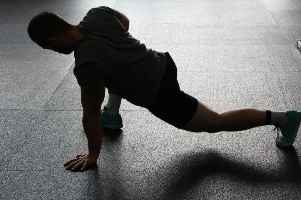 Faire du sport chez soi sans équipements étirement